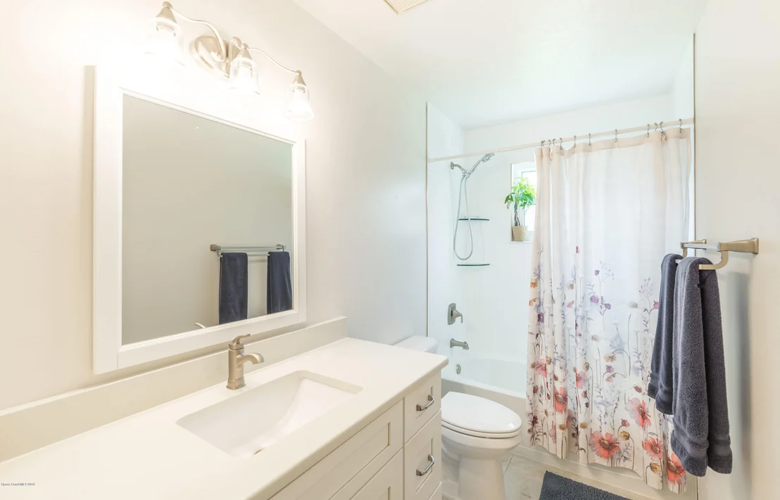 Photo of 973 Somerset Lane