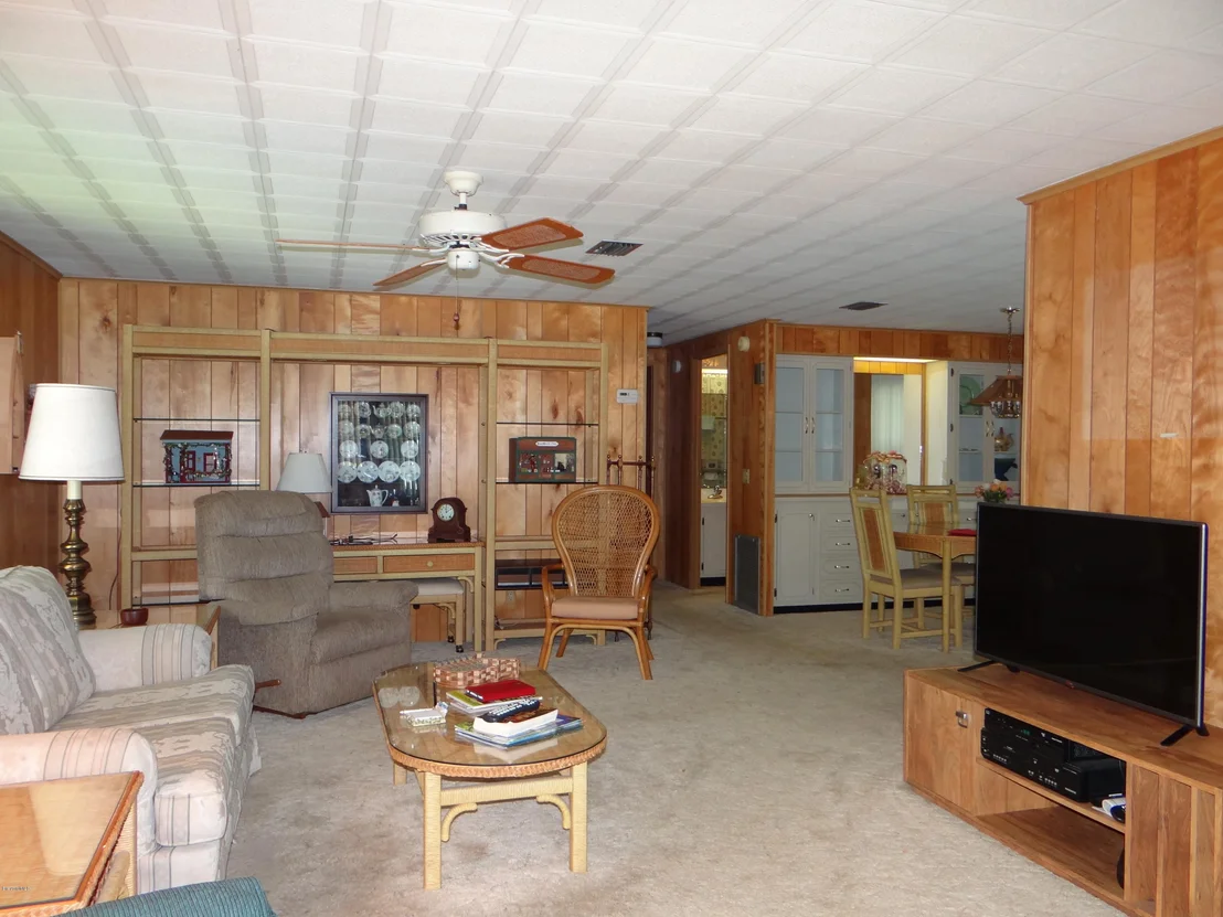 Photo of 527 Lee Court