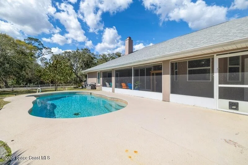 Photo of 3375 Hield Road