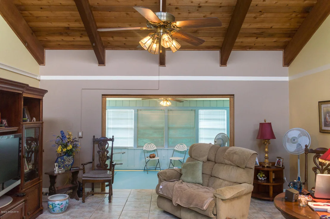 Photo of 345 Mission Oak Drive