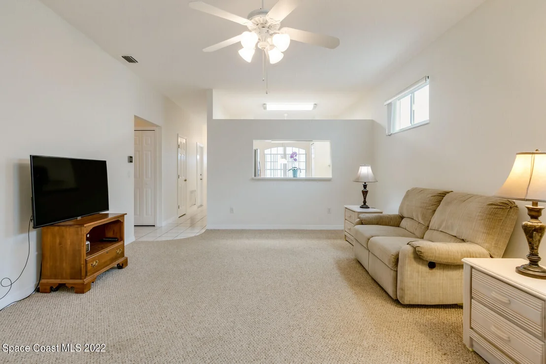 Photo of 991 S Fork Circle
