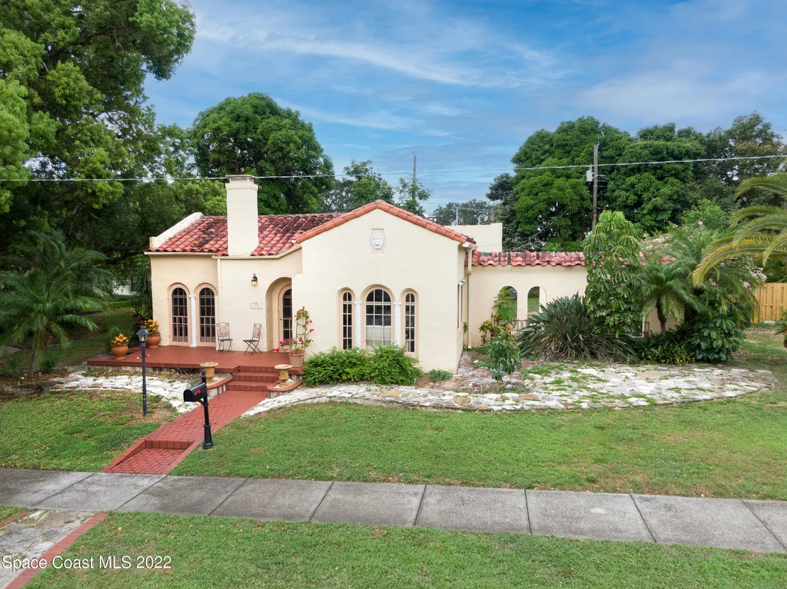 Photo of 115 Valencia Road