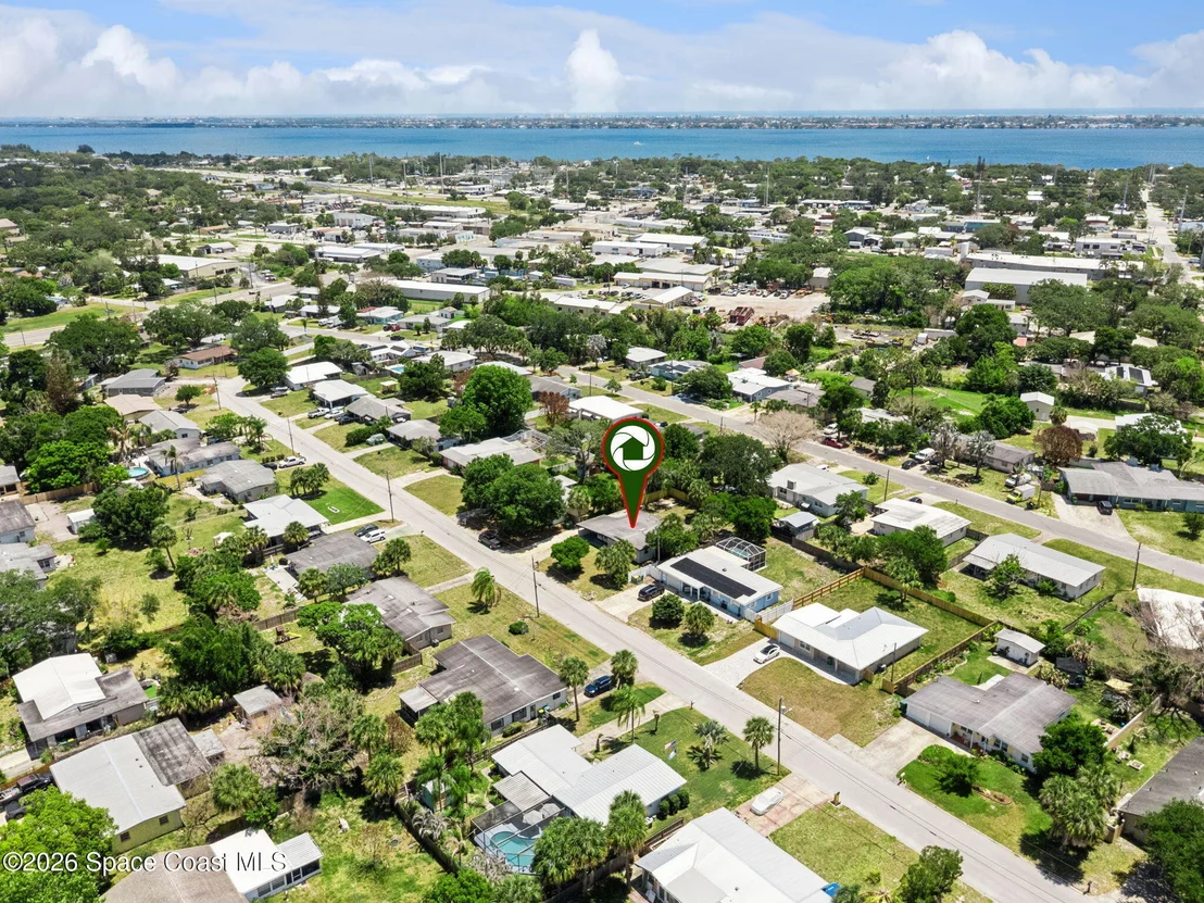 Photo of 1465 Hillcrest Drive