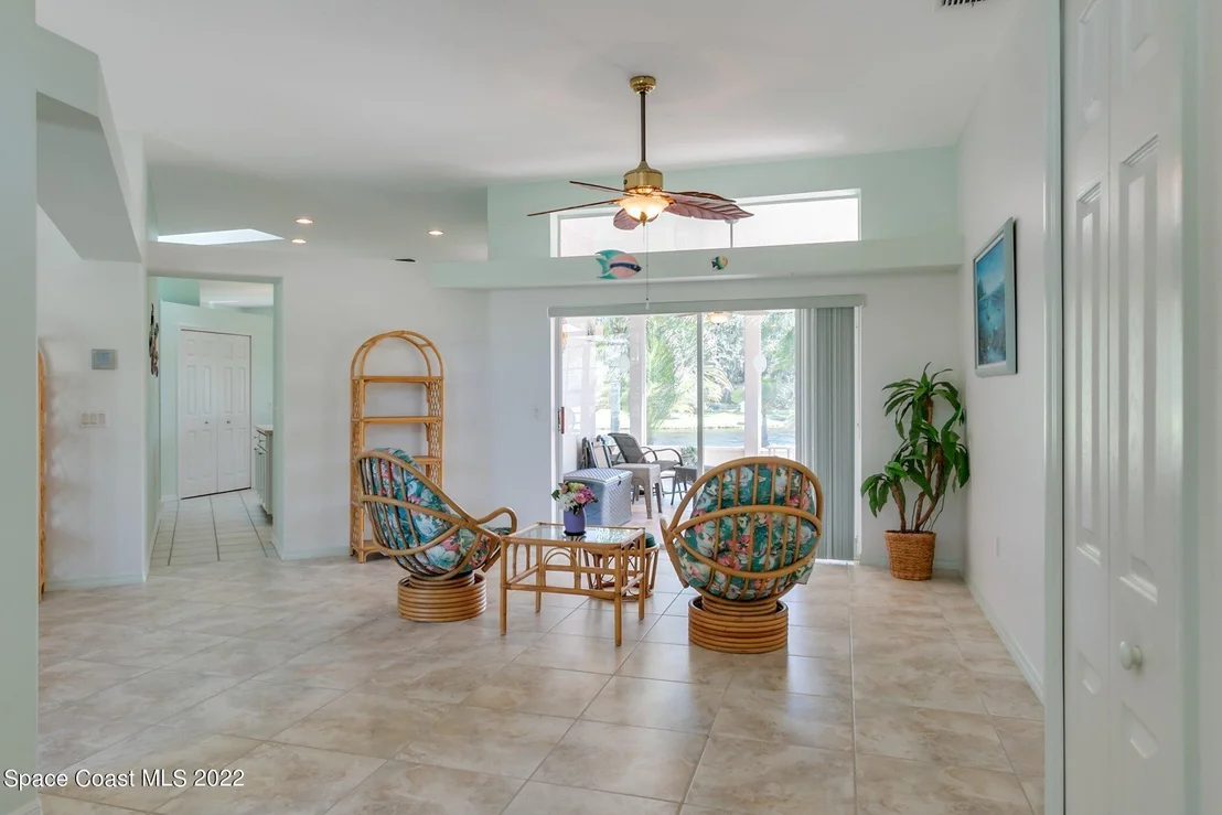 Photo of 874 Shoshone Lane