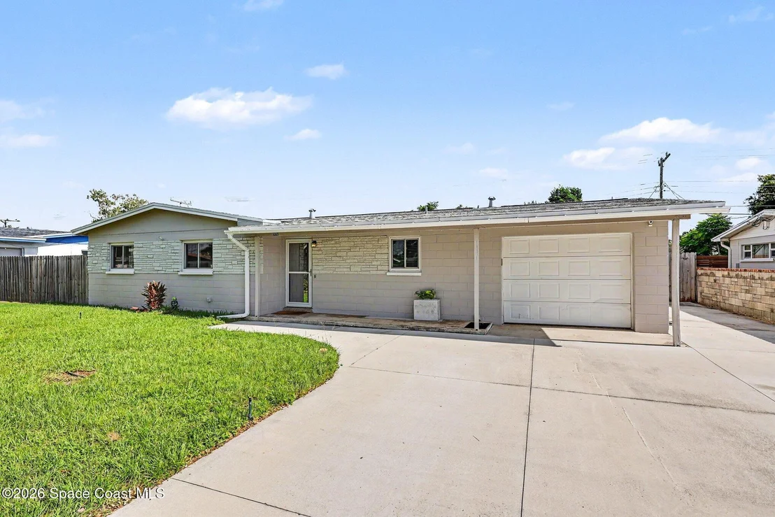 Photo of 990 Demaret Drive
