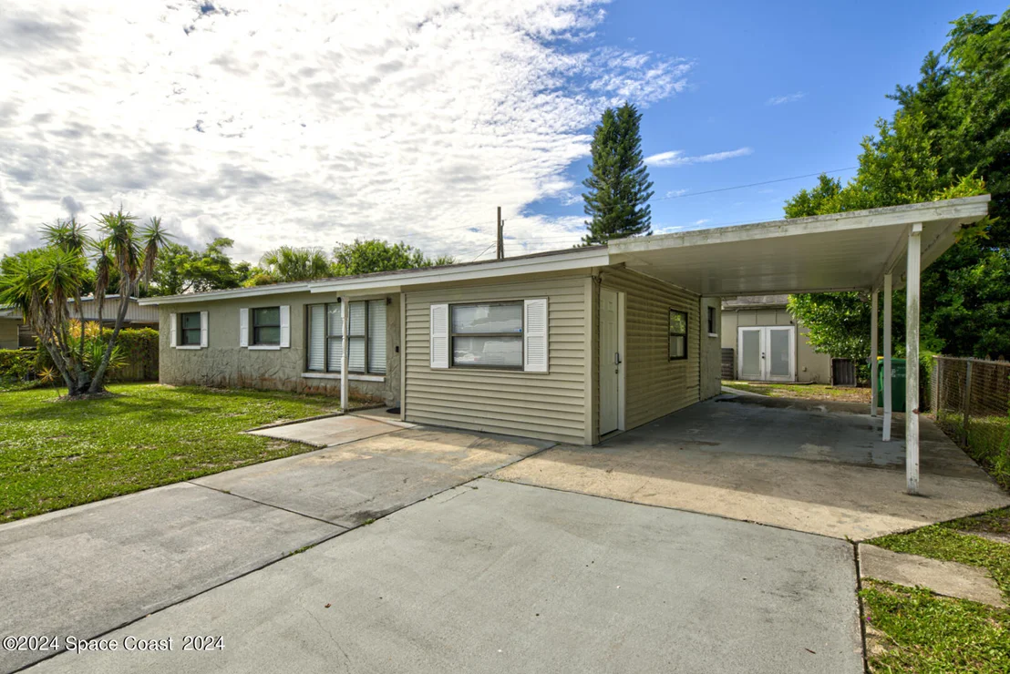 Photo of 1025 Illinois Road