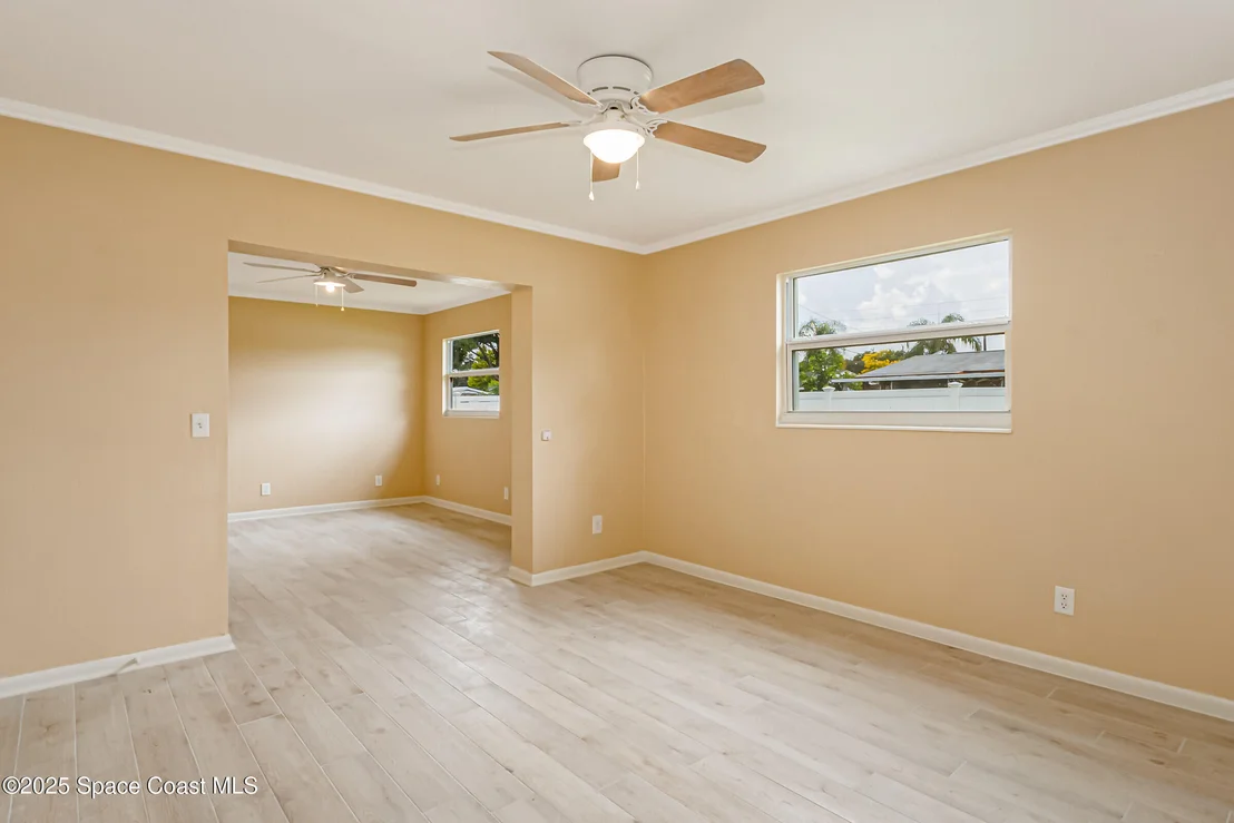 Photo of 2356 Lakeview Drive