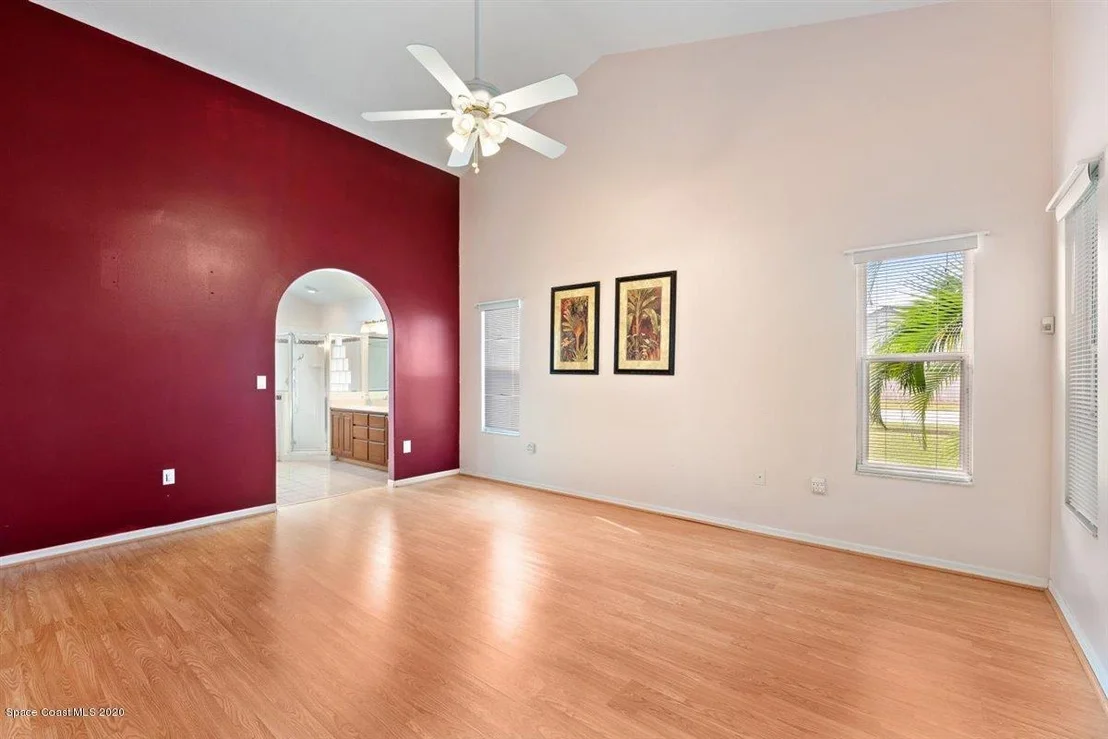 Photo of 984 Pelican Lane