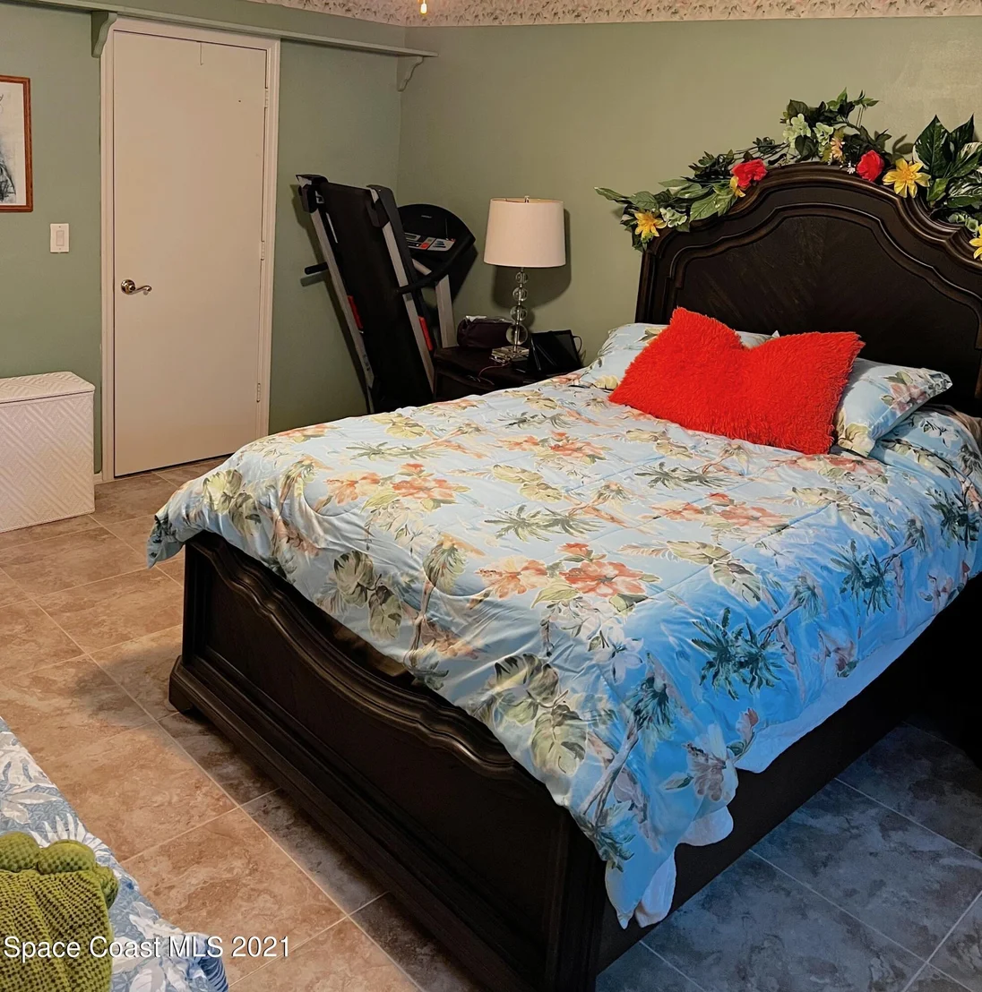Photo of 1067 Goldenrod Circle NE