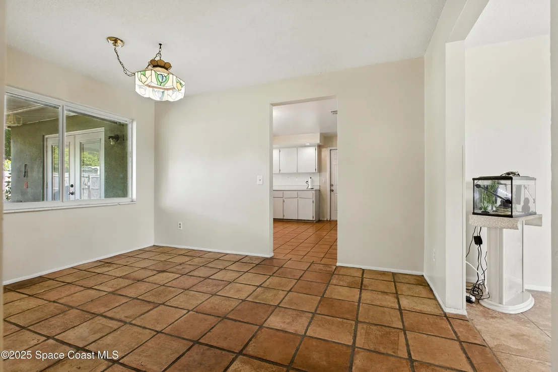Photo of 582 Croton Road