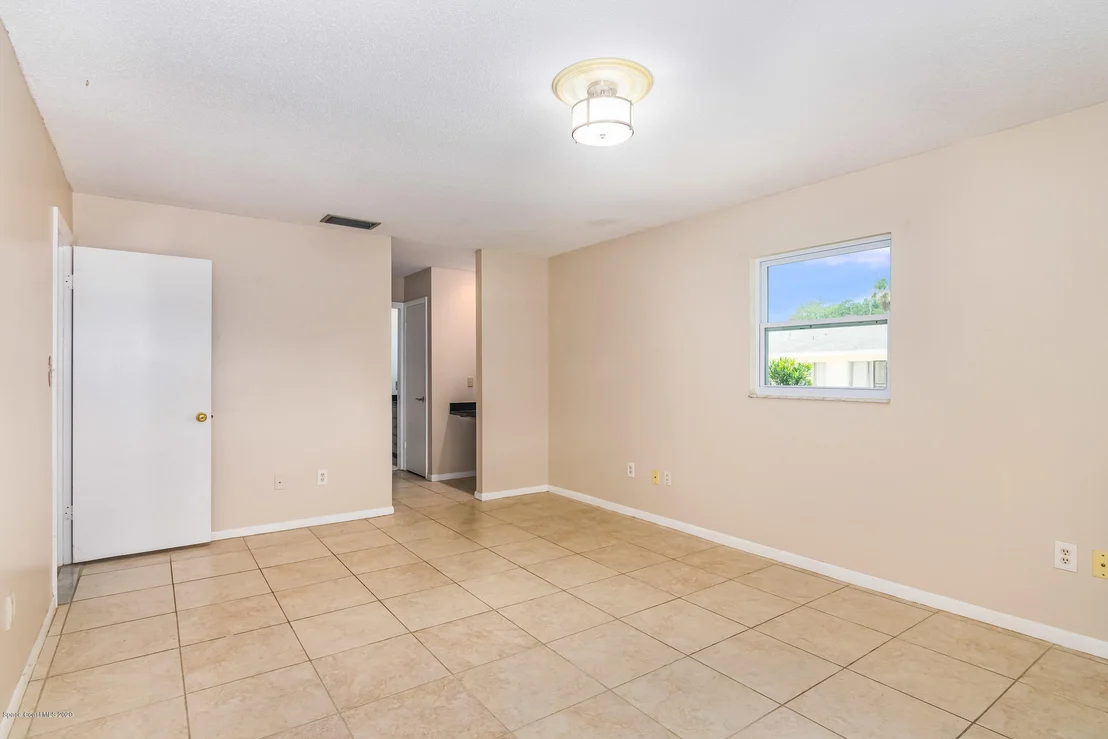 Photo of 790 Pebble Beach Avenue NE