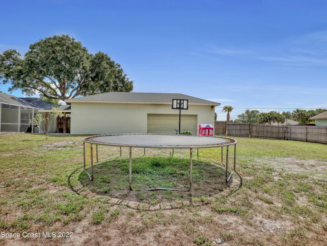 Photo of 6280 Golfview Avenue