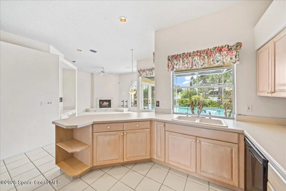Photo of 493 Kimberly Drive