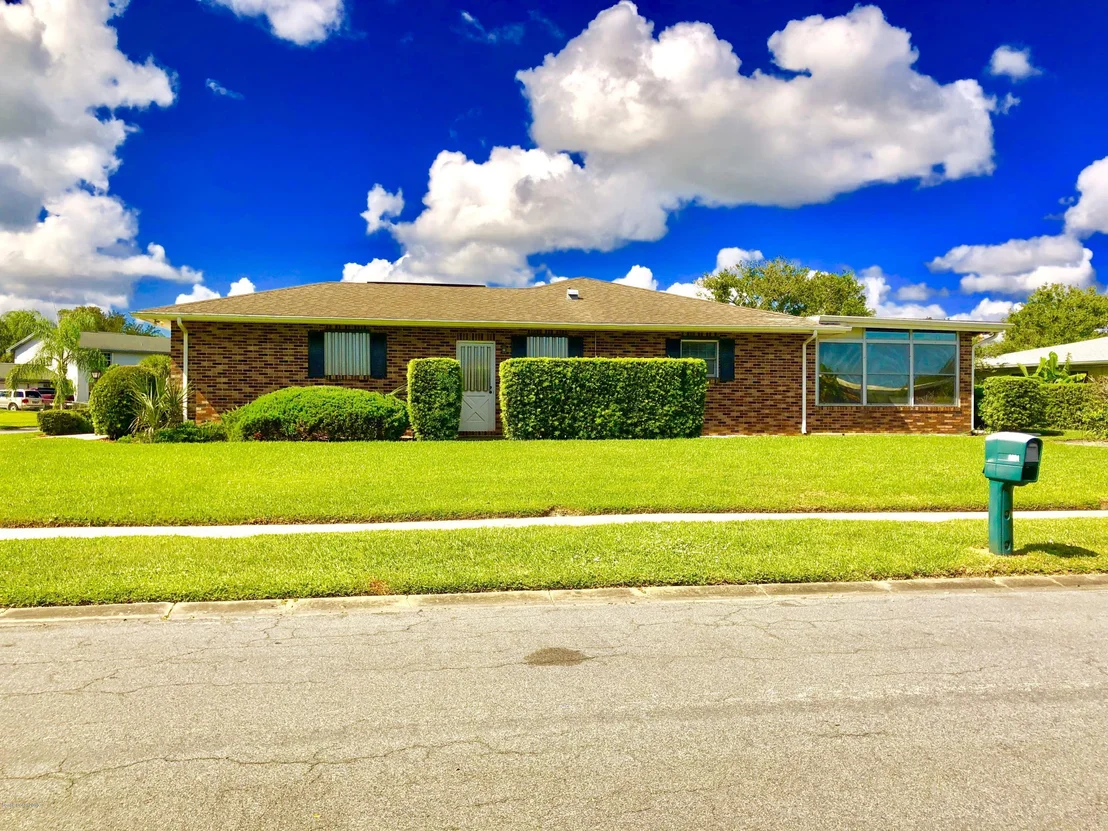 Photo of 1481 Meadowbrook Road NE