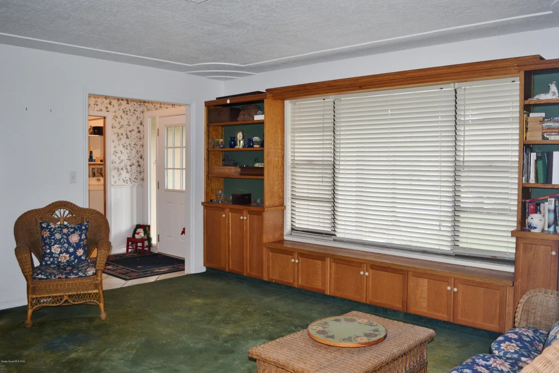 Photo of 617 Dundee Circle