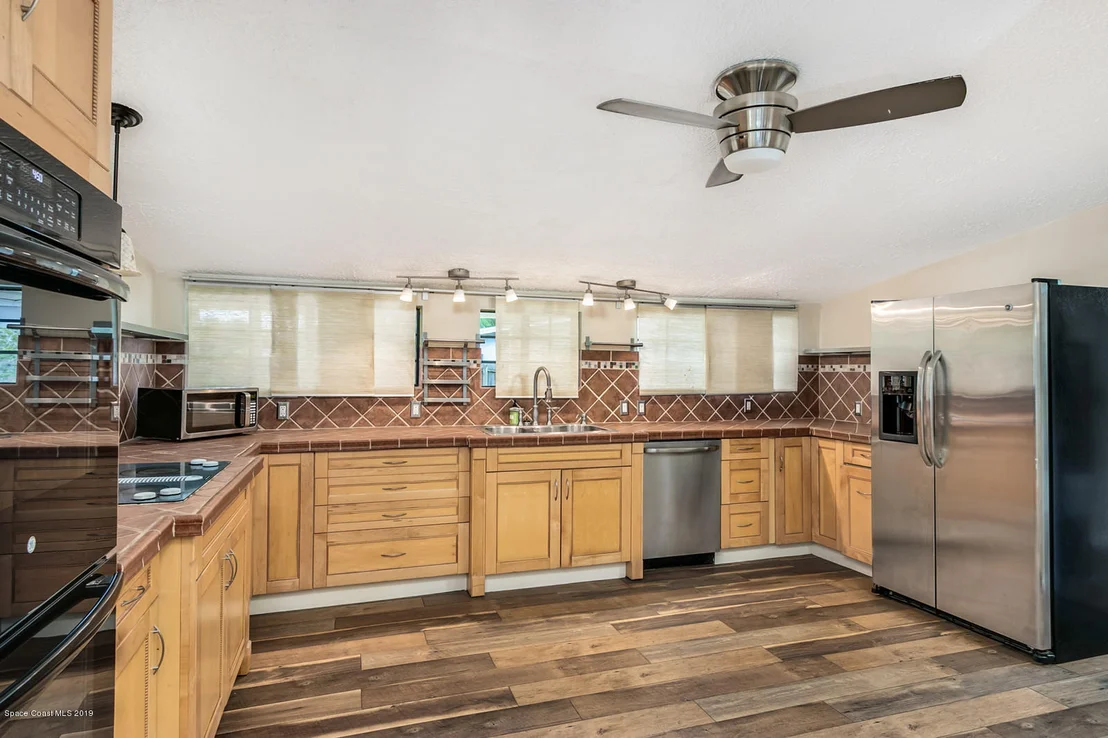 Photo of 2115 Palm Avenue