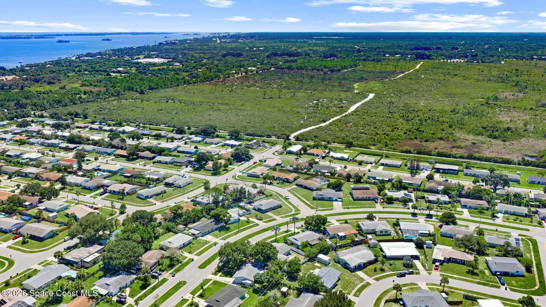 Photo of 790 Bianca Drive NE