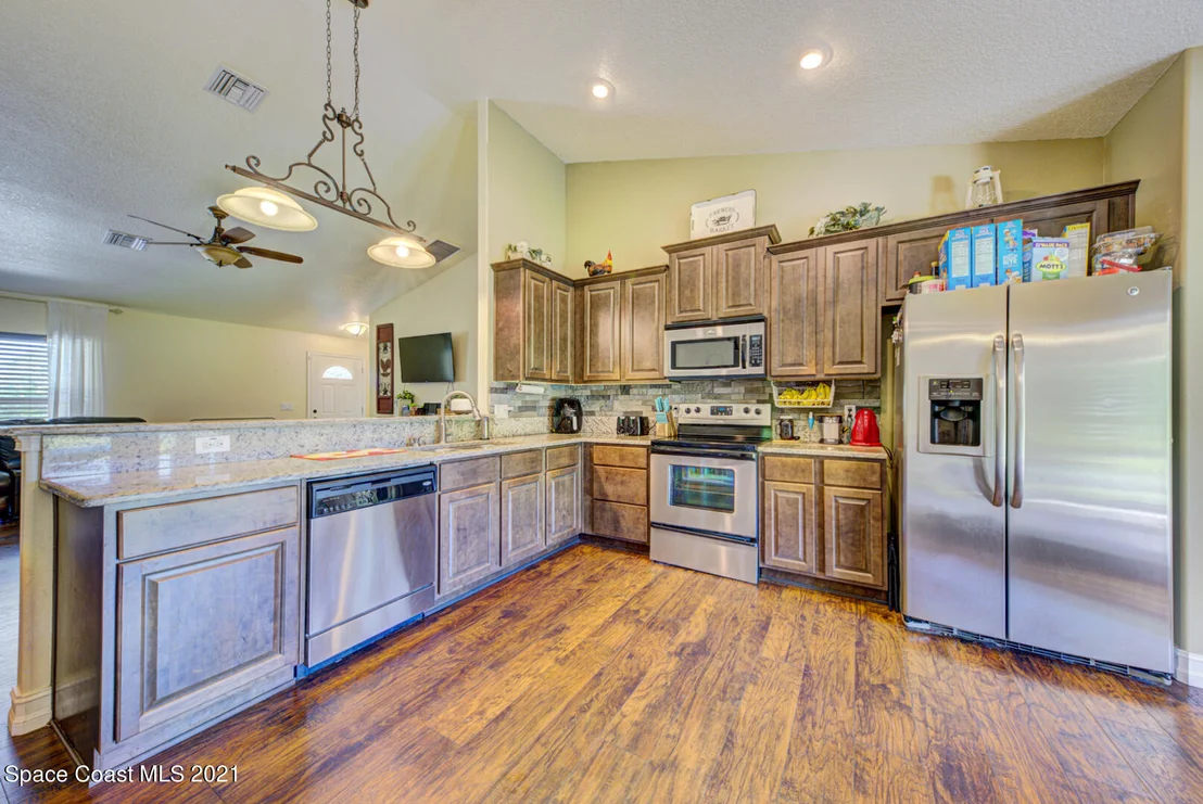 Photo of 6135 Dixie Way