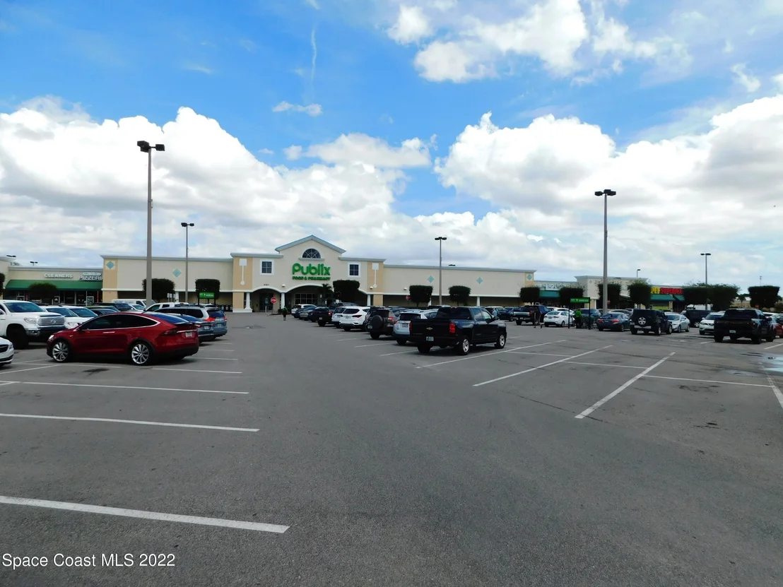 Photo of 3535 Hield Road