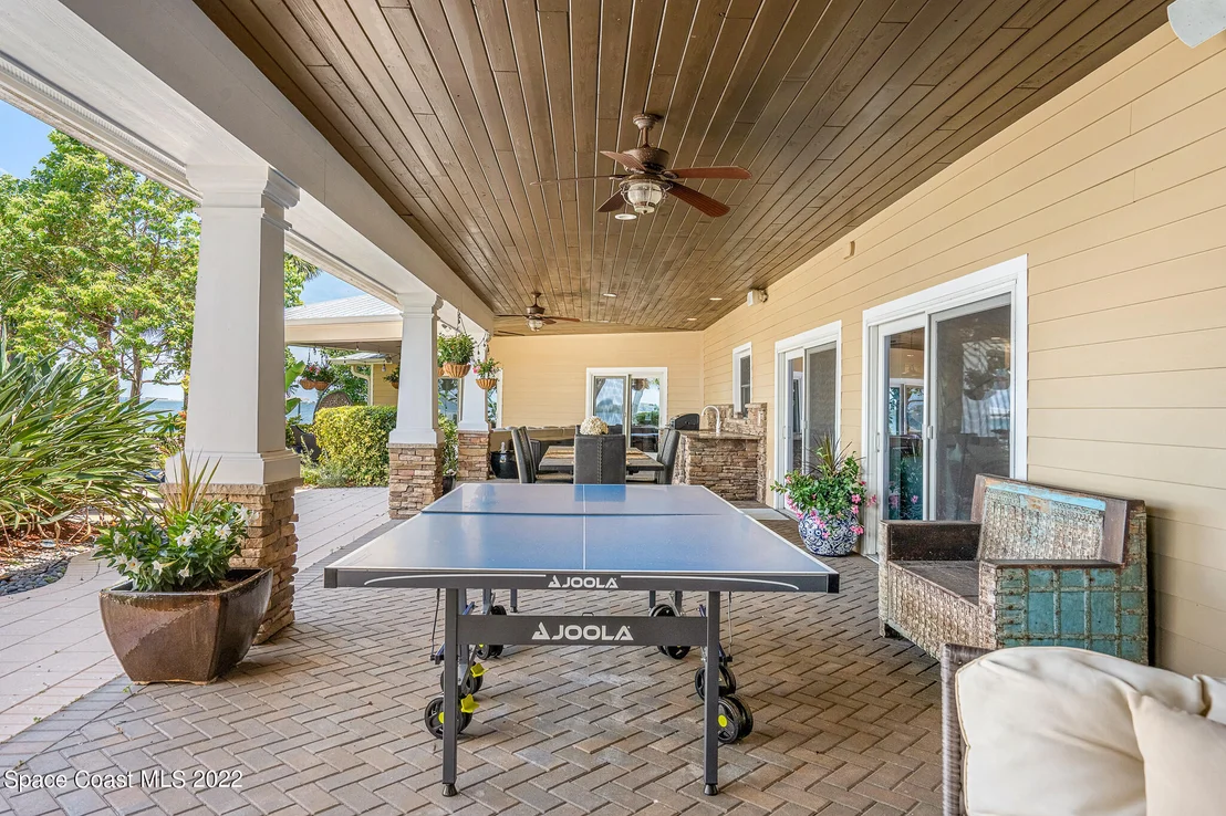 Photo of 437 River View Lane