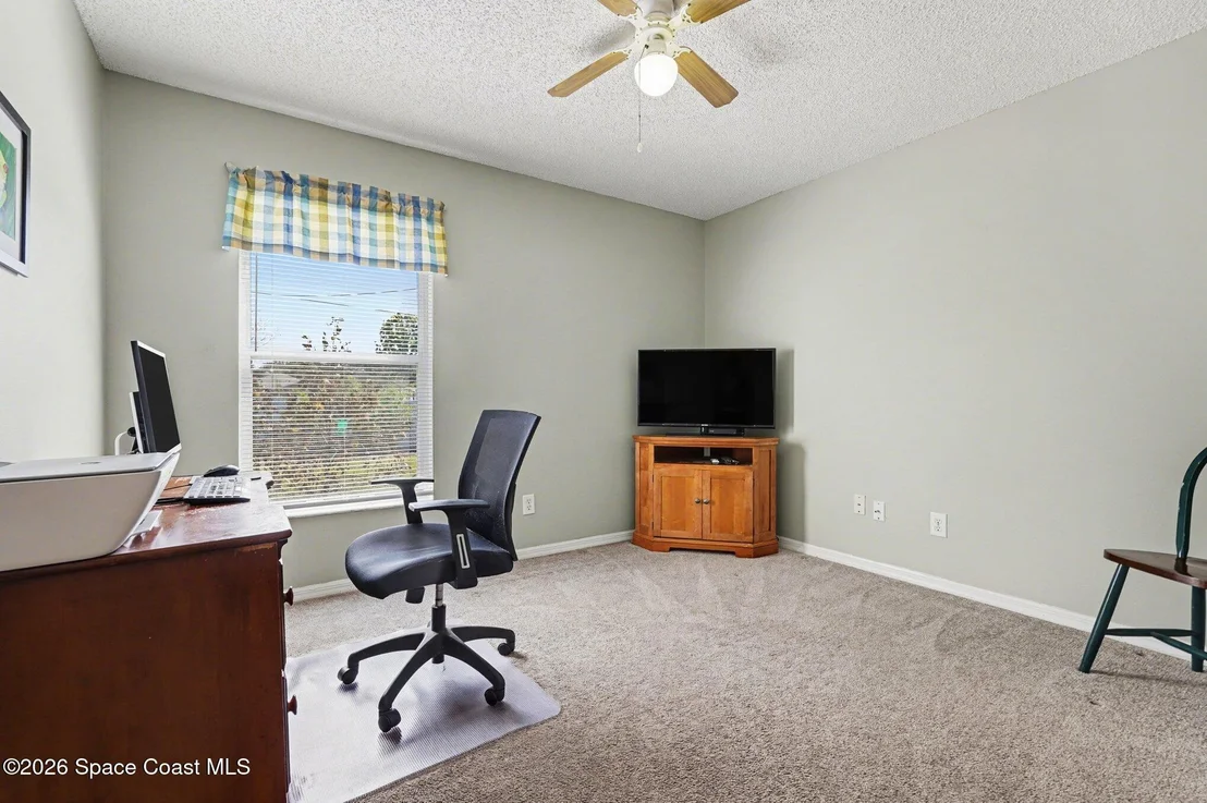 Photo of 938 Commerce Road SE