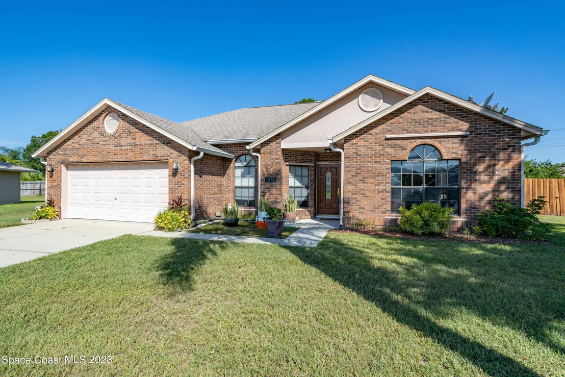 Photo of 1227 Weeping Willow Lane