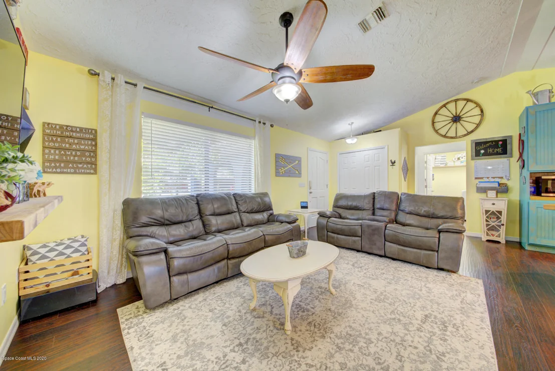 Photo of 6421 Hunt Road
