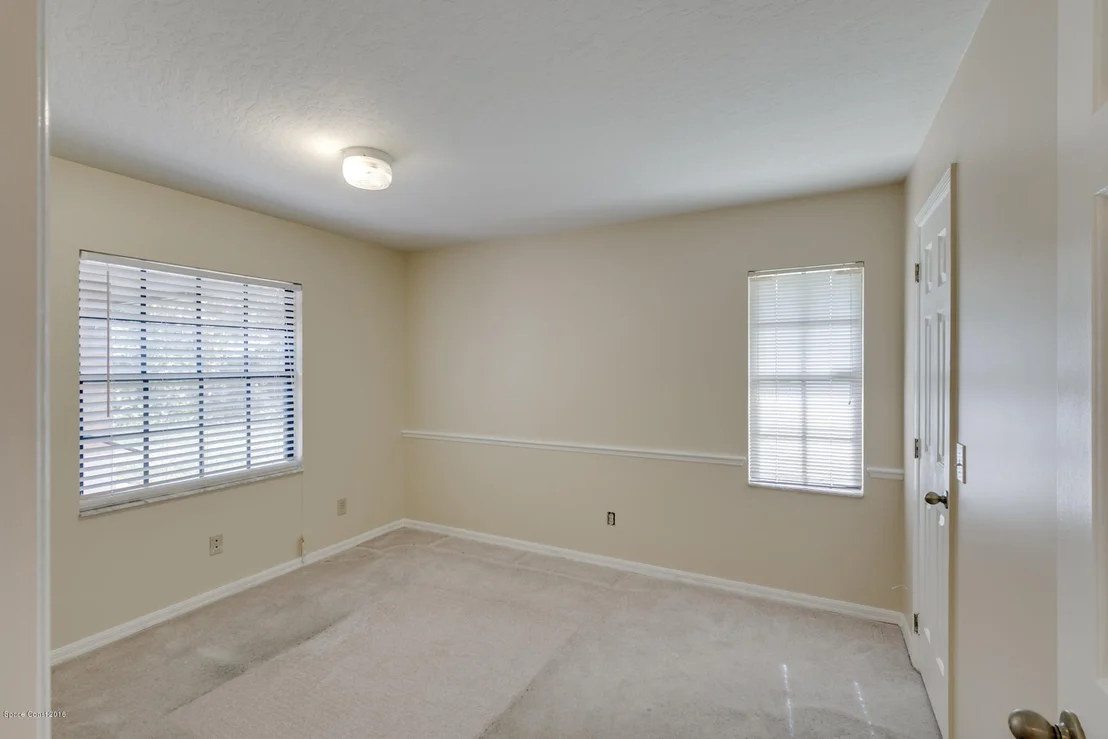 Photo of 927 Whisperpine Drive