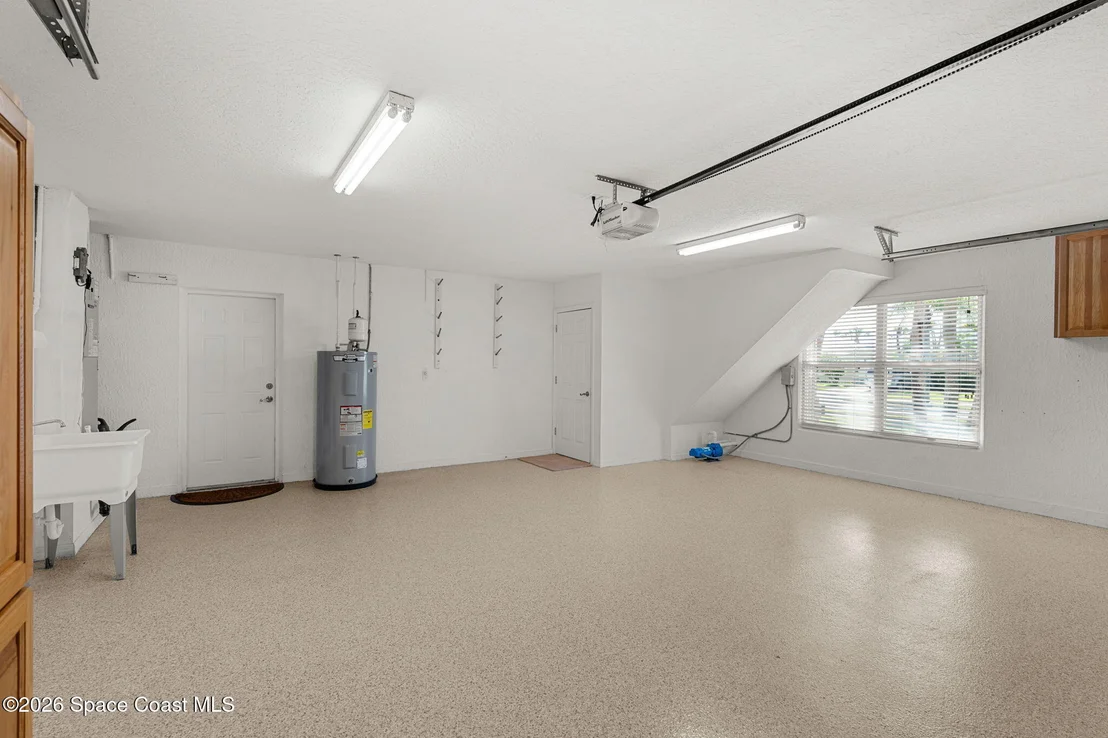Photo of 327 Island Drive