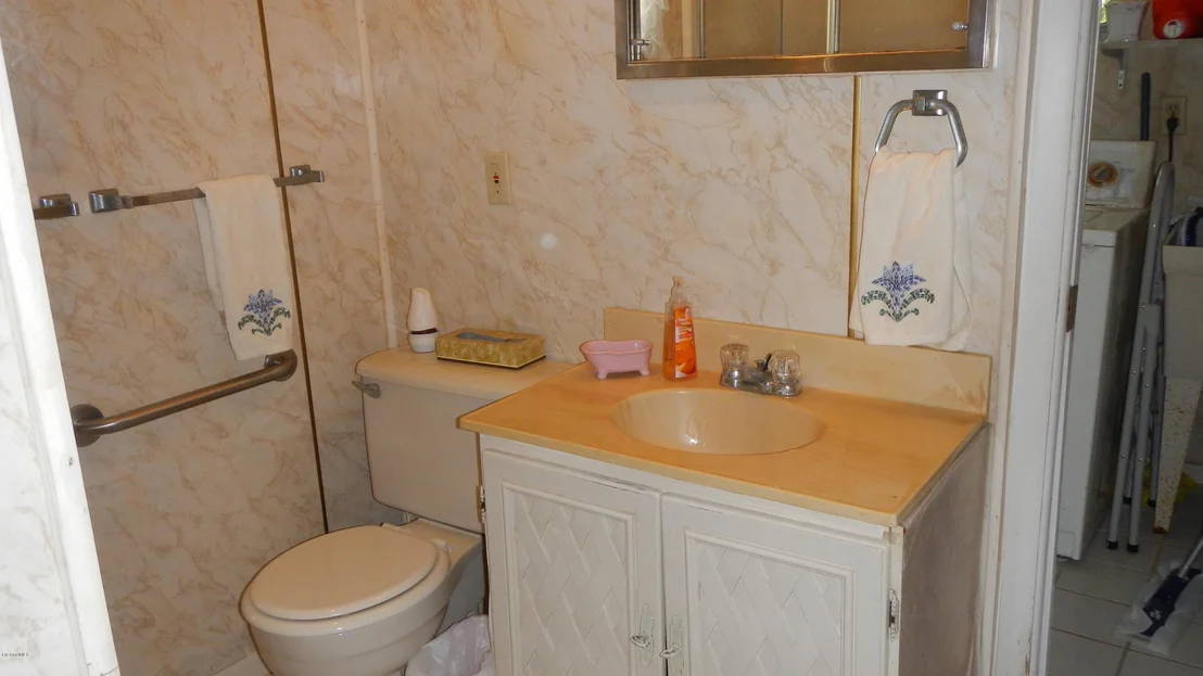 Photo of 860 Indian River Drive