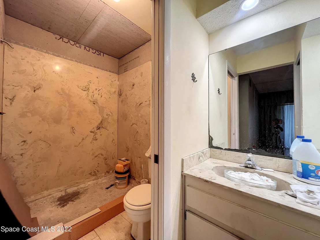 Photo of 825 Heron