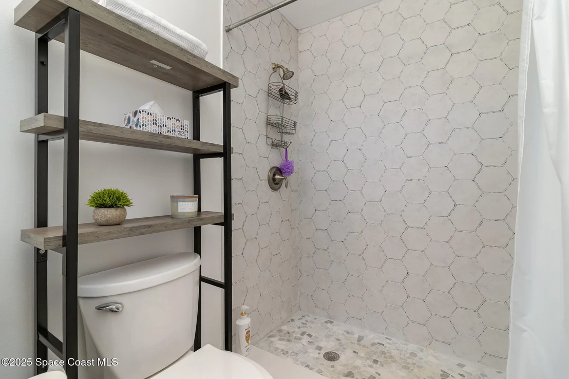 Photo of 107 Deleon Road