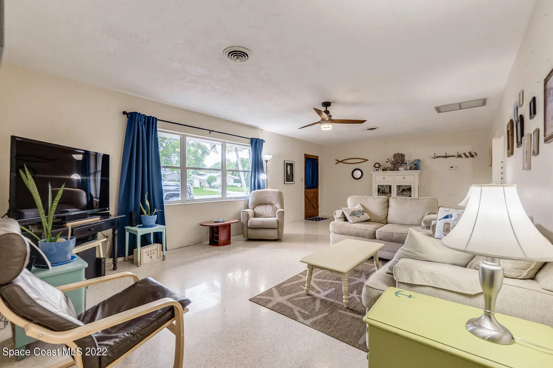 Photo of 306 Cocoa Avenue