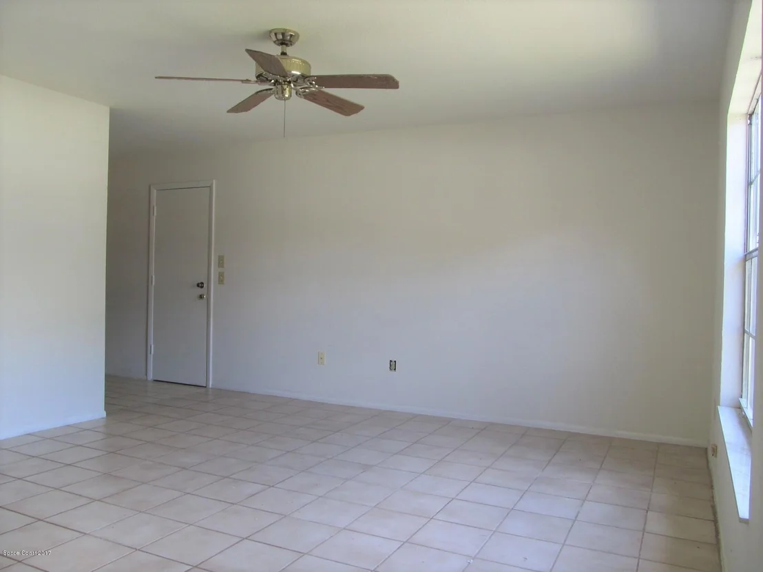 Photo of 1500 Van Eck Road NE