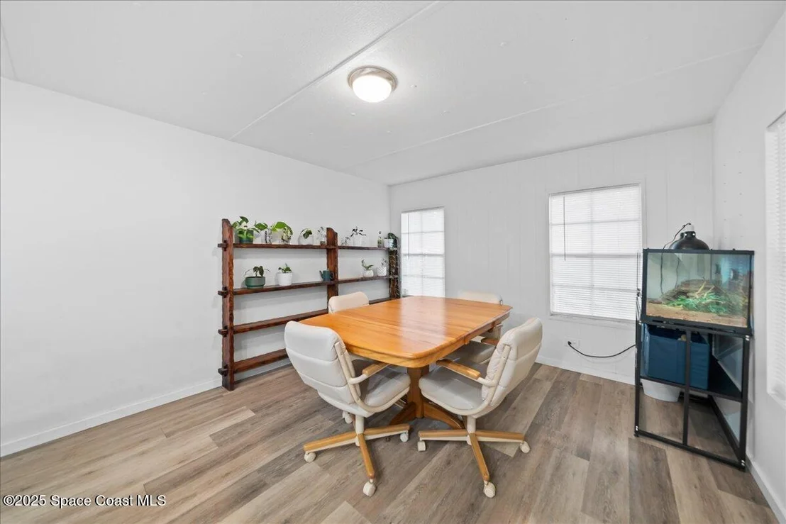 Photo of 6983 Chestnut Drive