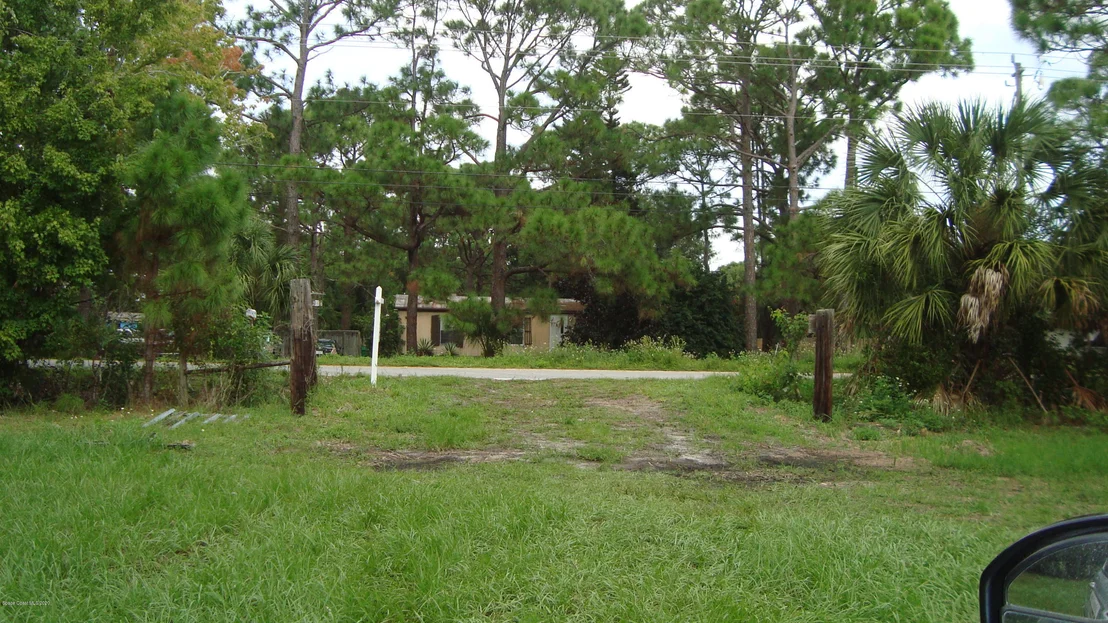 Photo of 665 Camp Road