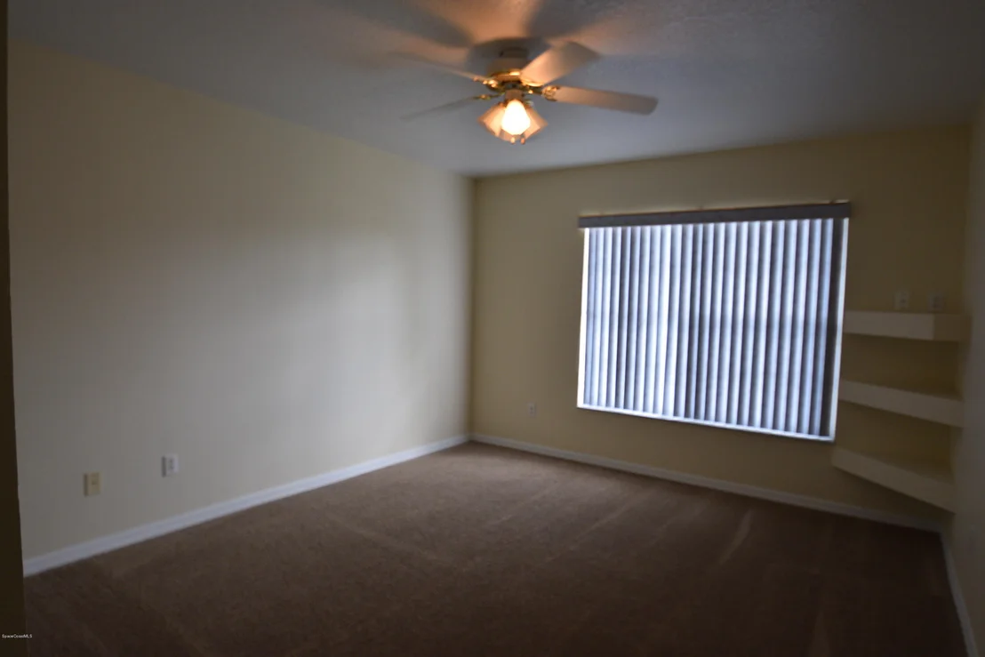 Photo of 127 Lisa Loop