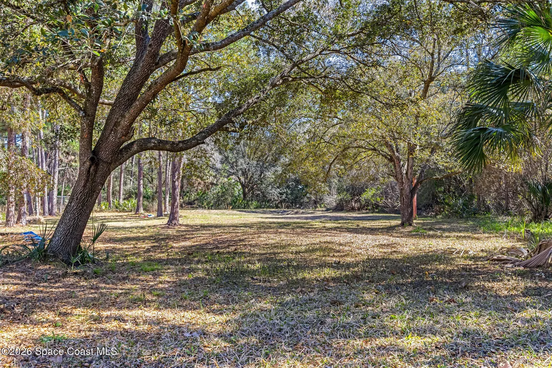 Photo of 6747 Burning Tree Avenue