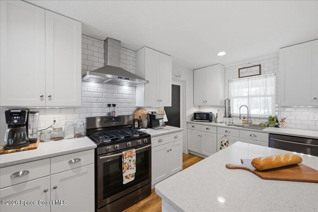 Photo of 2511 Stanford Drive N