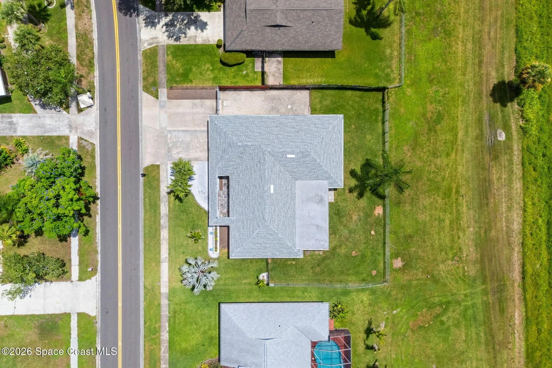 Photo of 1512 Meadowbrook Road NE