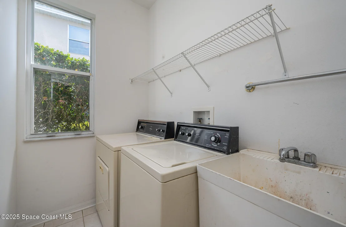 Photo of 976 Wimbledon Drive
