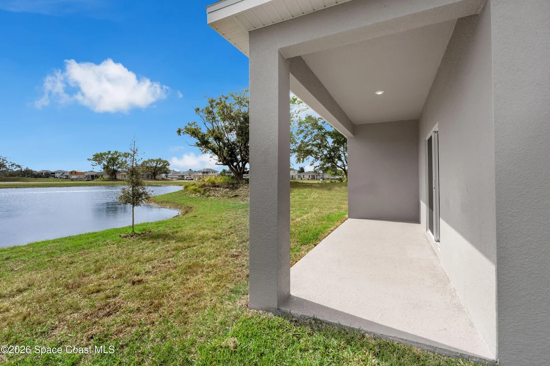 Photo of 1012 Banff Drive NE
