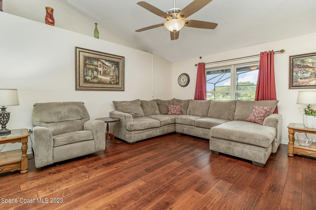 Photo of 1202 Meadow Lake Road