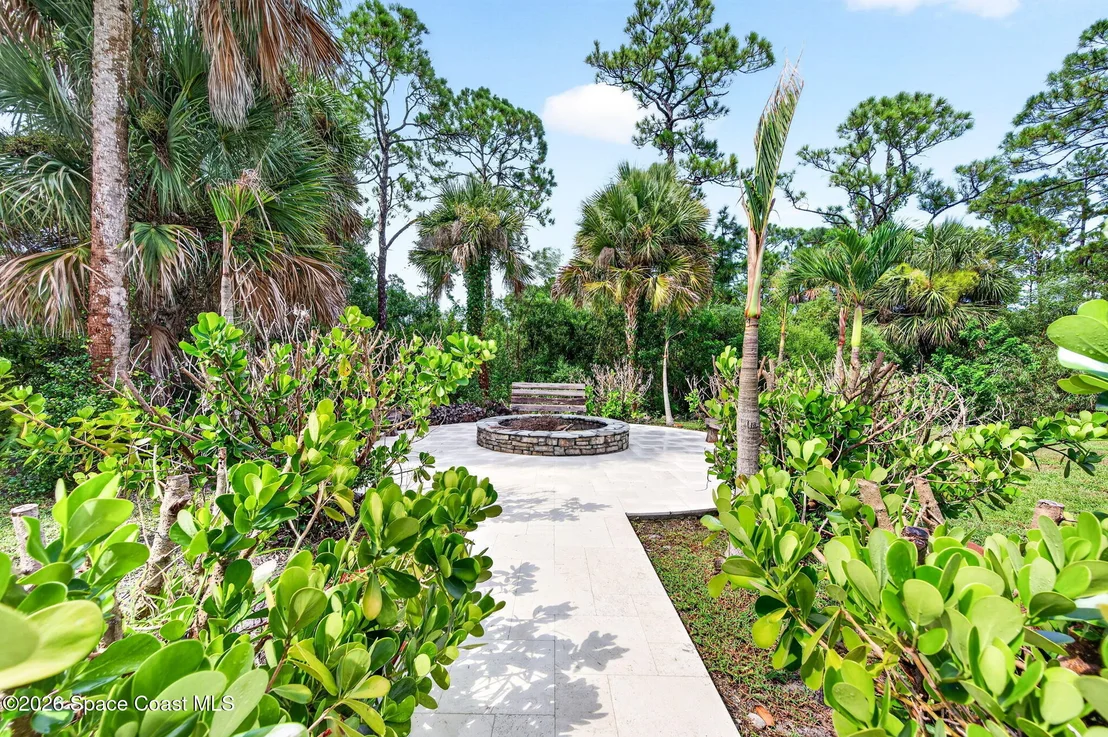 Photo of 3865 Reynolds Road