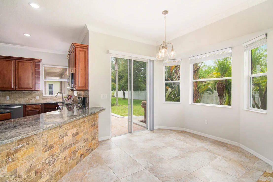 Photo of 151 SE Ridgemont Circle SE