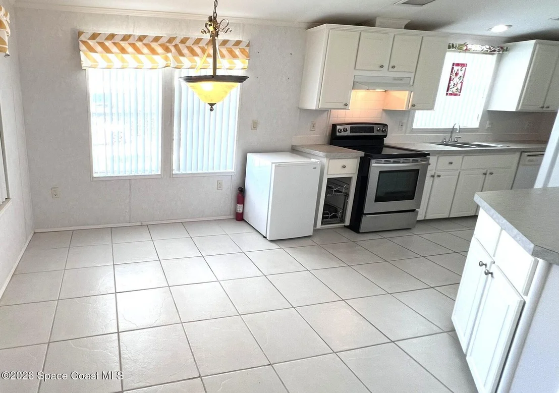 Photo of 249 Kiwi Drive