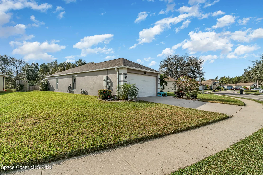 Photo of 2227 Spring Creek Circle NE