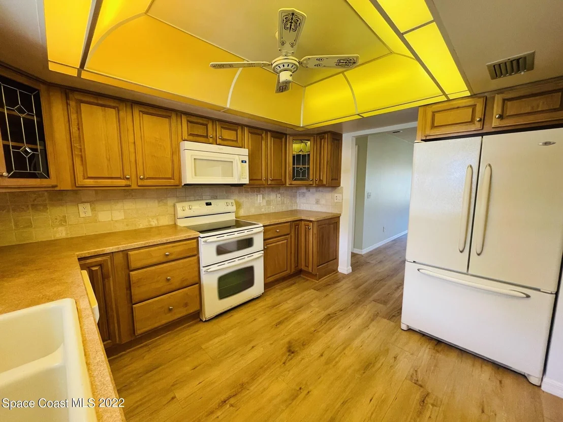 Photo of 216 Chalet Avenue