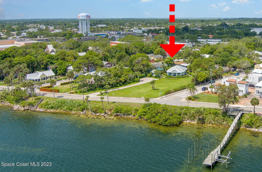 Photo of 413 N Indian River Drive