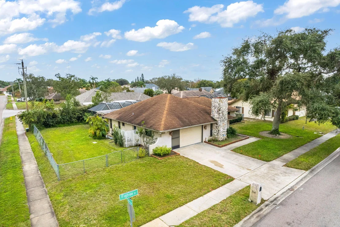 Photo of 1645 Figtree Drive